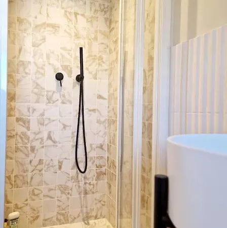 Le Royal Cocoon Carre D'or Apartment