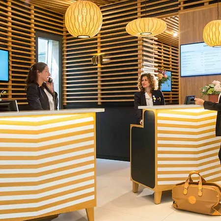 Novotel Arenas Aeroport Hotell