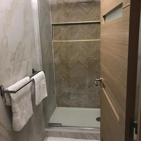1 Minute De La Promenade Des Apartment *