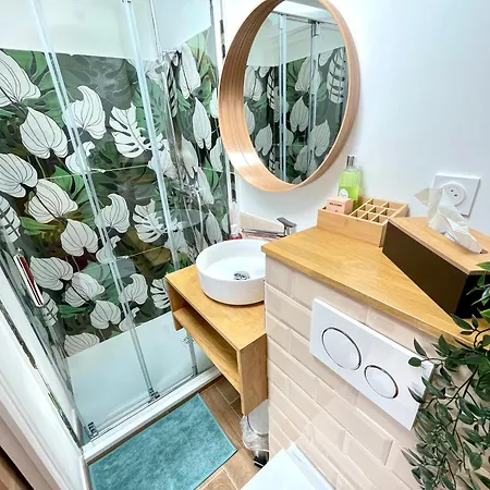 2 Pieces Port De Apartment Nice