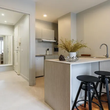 Modern One Bedroom Close To Promenade Des Anglais * Nice