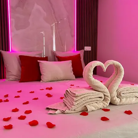 Intimate Escape - Seaside - Bath - Wifi - Ac Apartment Nizza