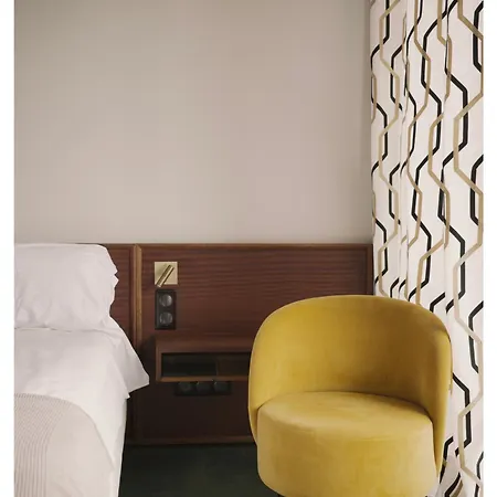 Le Versailles 3*