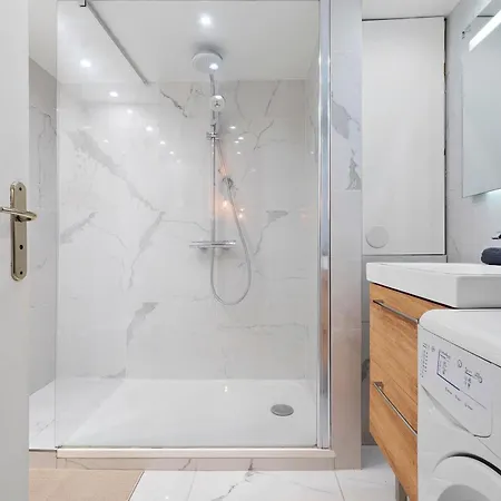 Renting - 3 Massena - Chic Escape Luxury Duplex Place Massena Apartment Nice