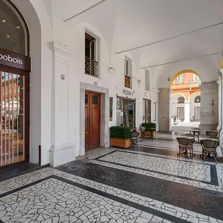 Apartment Renting - 3 Massena - Chic Escape Luxury Duplex Place Massena *