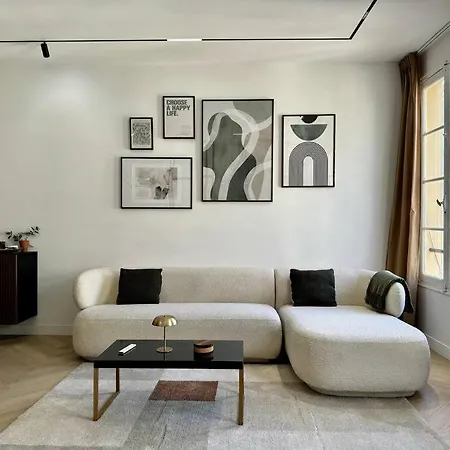 Modern Massena Place *