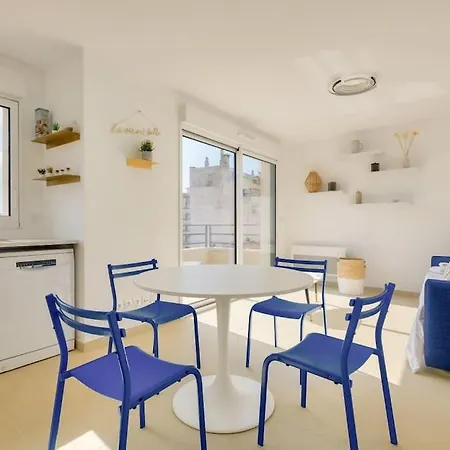 T2 Avec Terrasse Et Parking Prive Au Coeur De *