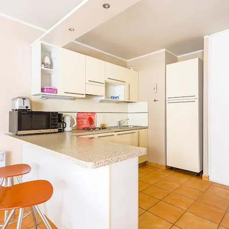 Apartment Les Balcons De Port By Interhome *