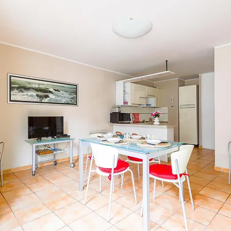 Les Balcons De Port By Interhome Apartment Nice