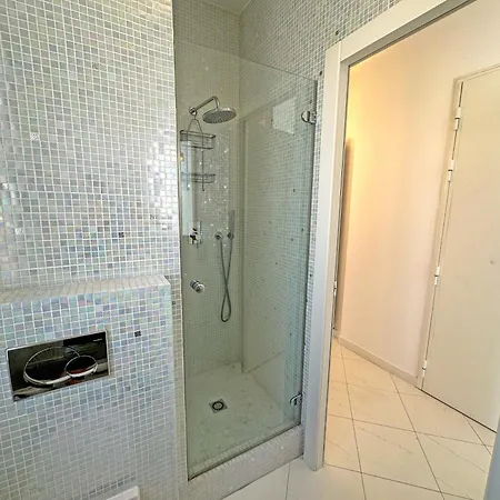 Sea Front Penthouse Cote D Azur * Nice