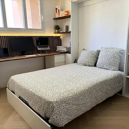 Modern Massena Place * Nice