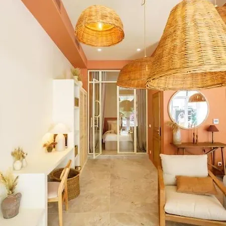 Apartment - Amazing Flat To 10 Min To Sea - Garden