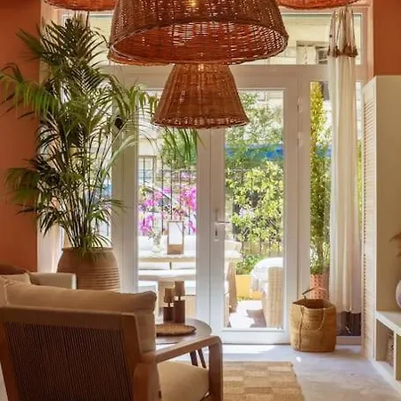 Apartment - Amazing Flat To 10 Min To Sea - Garden Nice