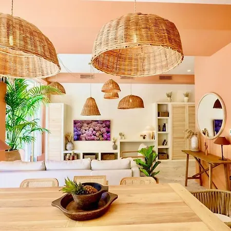 Apartment - Amazing Flat To 10 Min To Sea - Garden Nice
