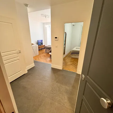 Elegant Central Flat With Private Terrace In *