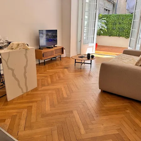 Elegant Central Flat With Private Terrace In