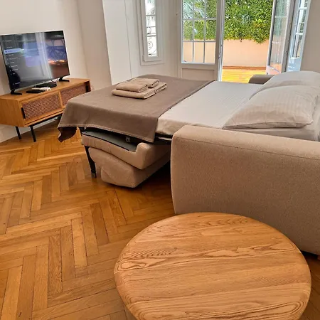 Apartment Elegant Central Flat With Private Terrace In Nice
