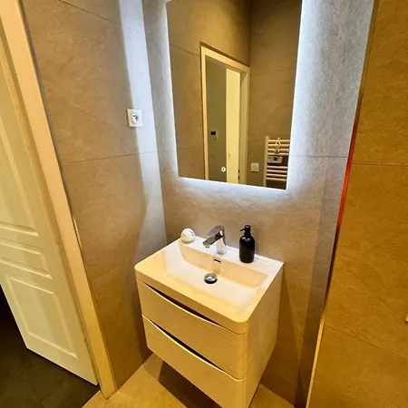 Apartment Elegant Central Flat With Private Terrace In *