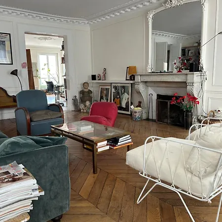 Le Grand Ruisseau Apartment *