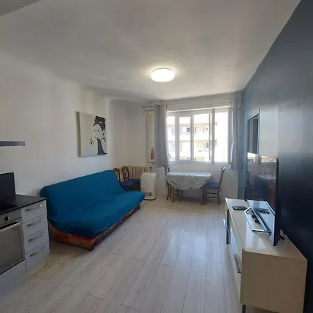 2 Pieces Apartment Nice