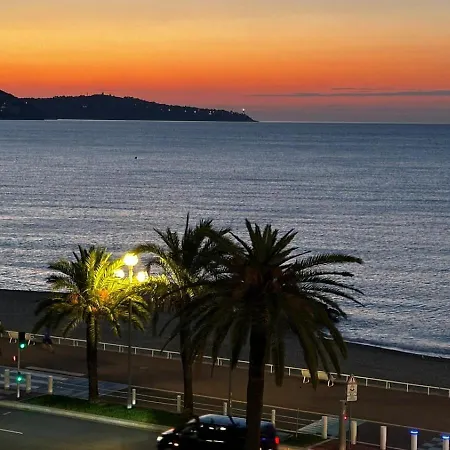 219 Promenade شقة