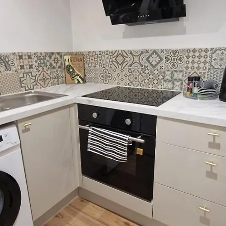 Cine Chic Sous La Promenade Apartment