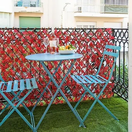 Apartment - - Superbe Avec Balcon - Centre - - *