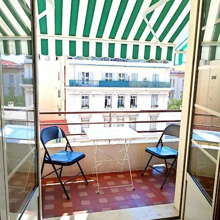 Carre D'or Apartment *