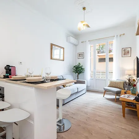 10 Amiral 101 - Joli 3p Climatise - Centre-ville Apartment