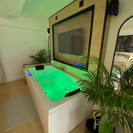 Balneo Jacuzzi Climatise * Ницца