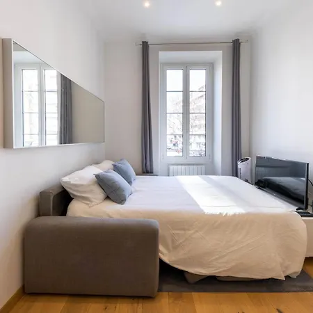 Le Carre D'or - A 2 Min A Pied Du Centre-ville Appartement *
