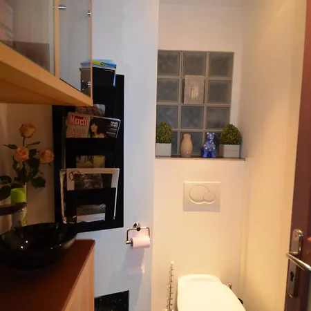 6 Personnes Avec Terrasse Et Jacuzzi Plein Cœur Centre-ville Quartier Du Port De * Nice