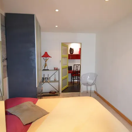 6 Personnes Avec Terrasse Et Jacuzzi Plein Cœur Centre-ville Quartier Du Port De Appartement
