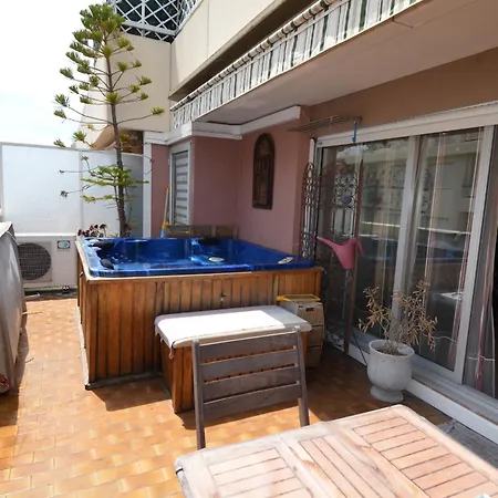 6 Personnes Avec Terrasse Et Jacuzzi Plein Cœur Centre-ville Quartier Du Port De Appartement *