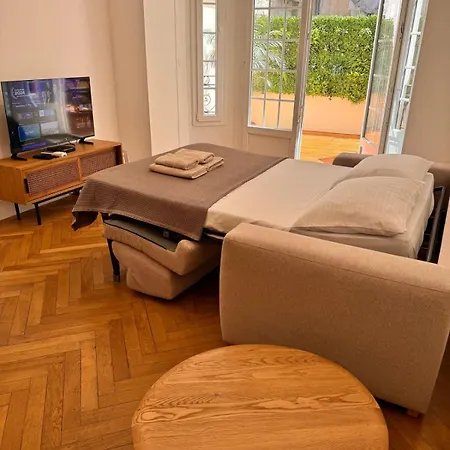 Luxury With Private Terrace In Holiday home Nice