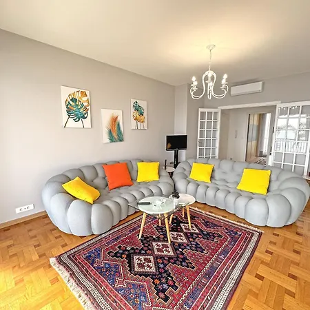 Cosy Cariatides Promenade Apartment *