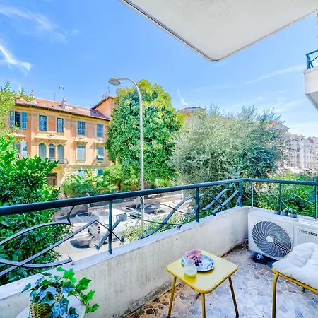 2p Au Coeur De Apartment