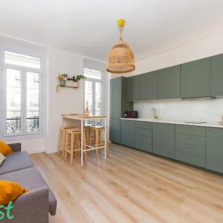 Contemporain Centre Et Plages Apartment