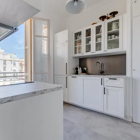 Elegant With Balconies In The Heart Of Holiday home