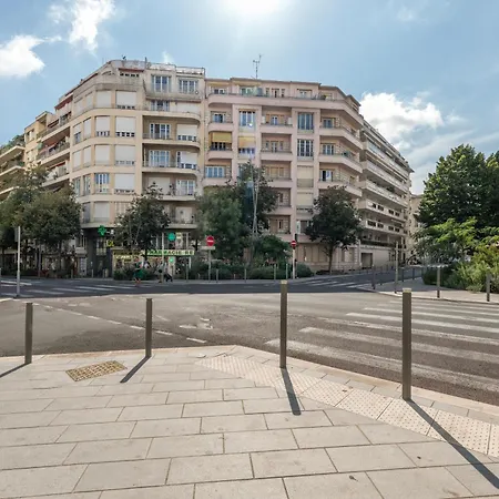 Elegant With Balconies In The Heart Of Holiday home Nice