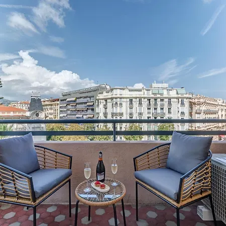 Elegant With Balconies In The Heart Of * Nice