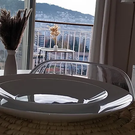 4 Pieces Avec Vue Et Stationnement Prive A Apartment *