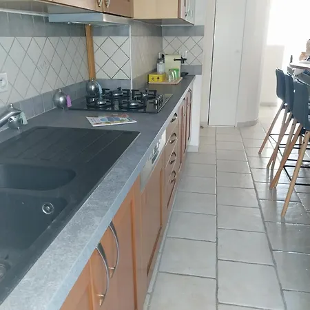 4 Pieces Avec Vue Et Stationnement Prive A Apartment Nice