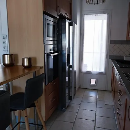 Apartment 4 Pieces Avec Vue Et Stationnement Prive A
