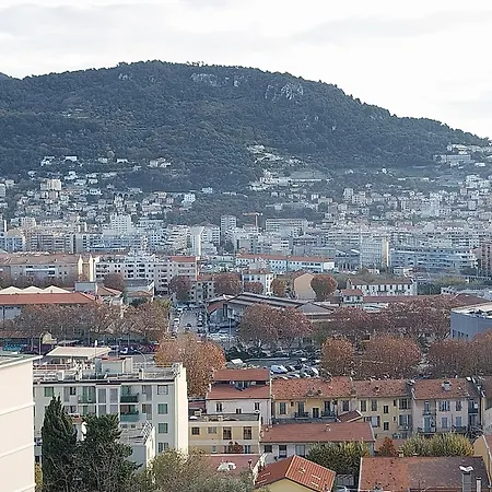 4 Pieces Avec Vue Et Stationnement Prive A Apartment *