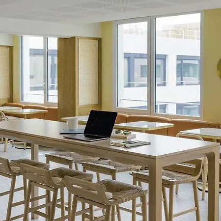Okko Aéroport 4* Niza
