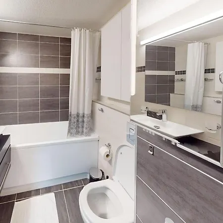Appartement Cozy With Balcony - 5 Min To The