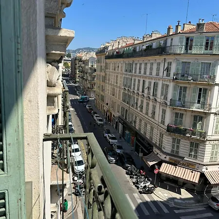 Appart hôtel Les Balconnets Studios Nice Centre Ville