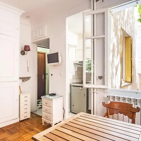 Apartment Fiora- Cosy Studio, 2 Min Des Plages - Promenade Des Nice