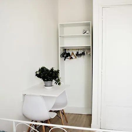 In The Center, Private Bathroom Nice